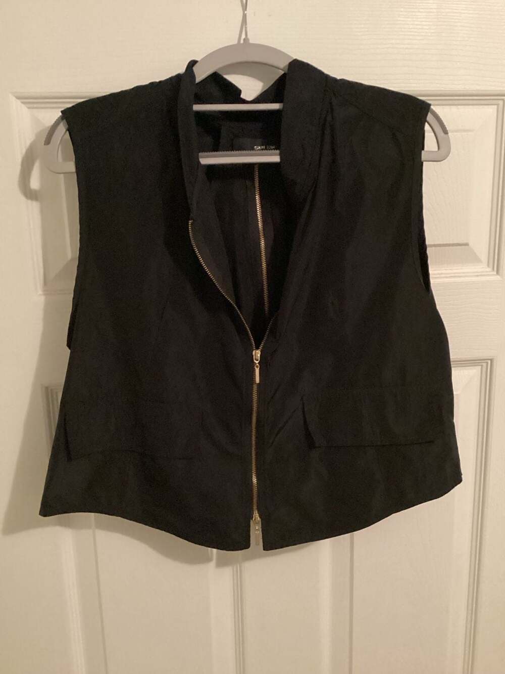 Sun Kim Black Zip-Front Sleeveless Vest Size S
